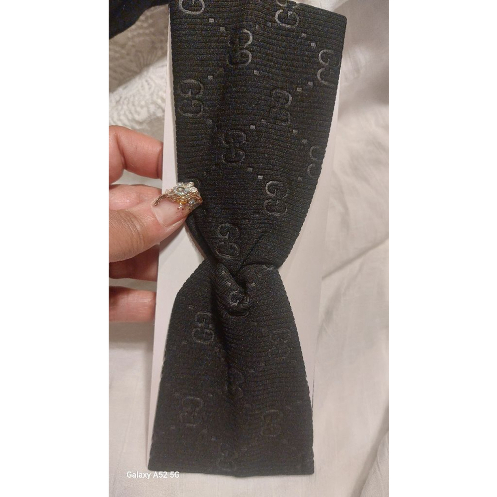 Hit the town with this Black Headband - Picture 3 of 4